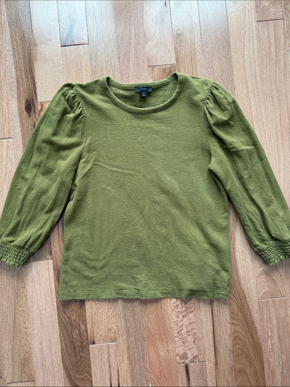 J. Crew puff sleeve knit top long sleeve tee M medium olive green shirt blouse